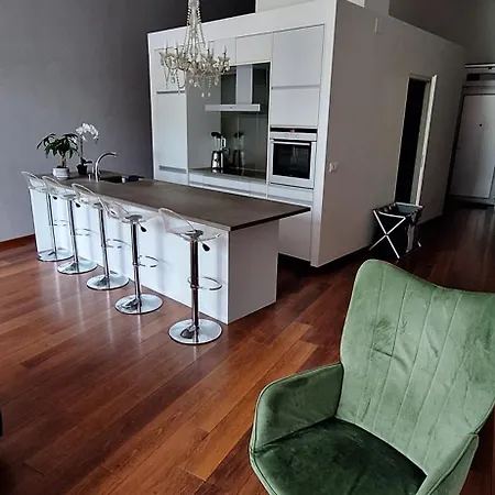 Loft2be Apartman *